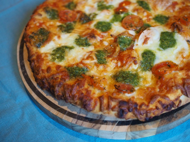 mozzarella and pesto pizza, dish'd food store, food delivery