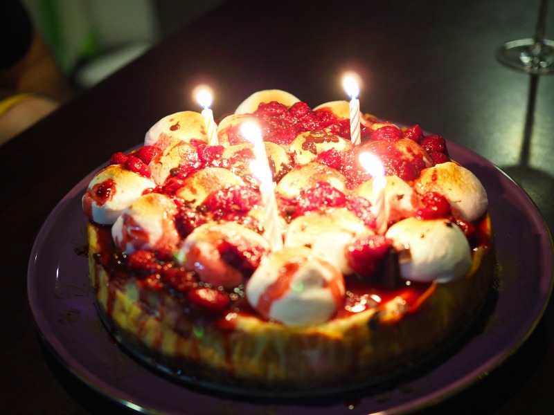 cheesecake tips, molten cheesecake, baked cheesecake, jamie oliver, dessert, comfort food, marshmallow, raspberry, birthday cake, recipe