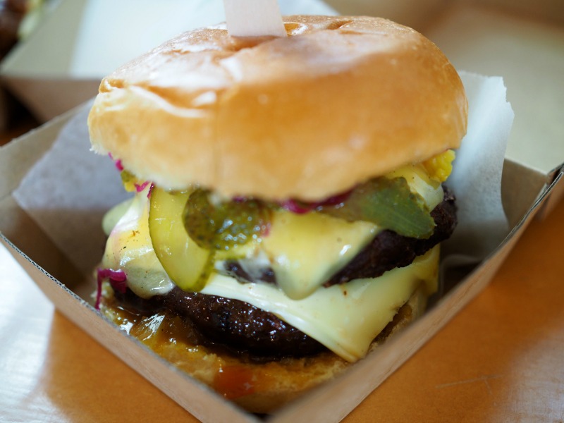 red hill brewery, cheeseburger, mornington peninsula, burger