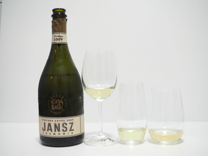 wine glass affect taste, shape, riddle, wine glass, your home depot, 2009 jansz vintage, sparkling, jansz, tasmania